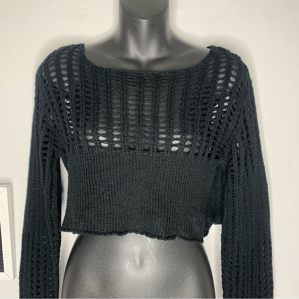Hot Topic Black Open Knit Cropped Sweater Medium Long Sleeve Grunge Aesthetic - Picture 2 of 12